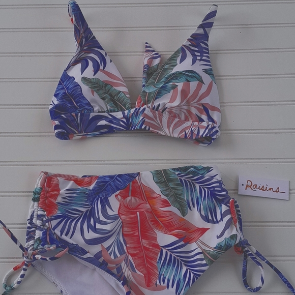 Raisins Tropical Print High Rise ๐ Bikini - Picture 12 of 14